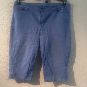 Catherines 22W Denim Capri jean with paisley swirl